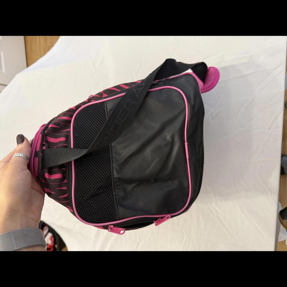 Under Armour Pink & Black Gym Duffel Bag - Picture 3 of 6